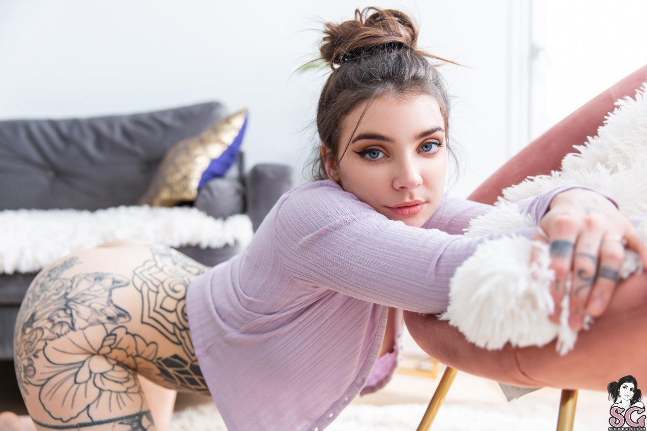 Pialora - Blue jeans (Suicide Girls) #fbL1UGD2